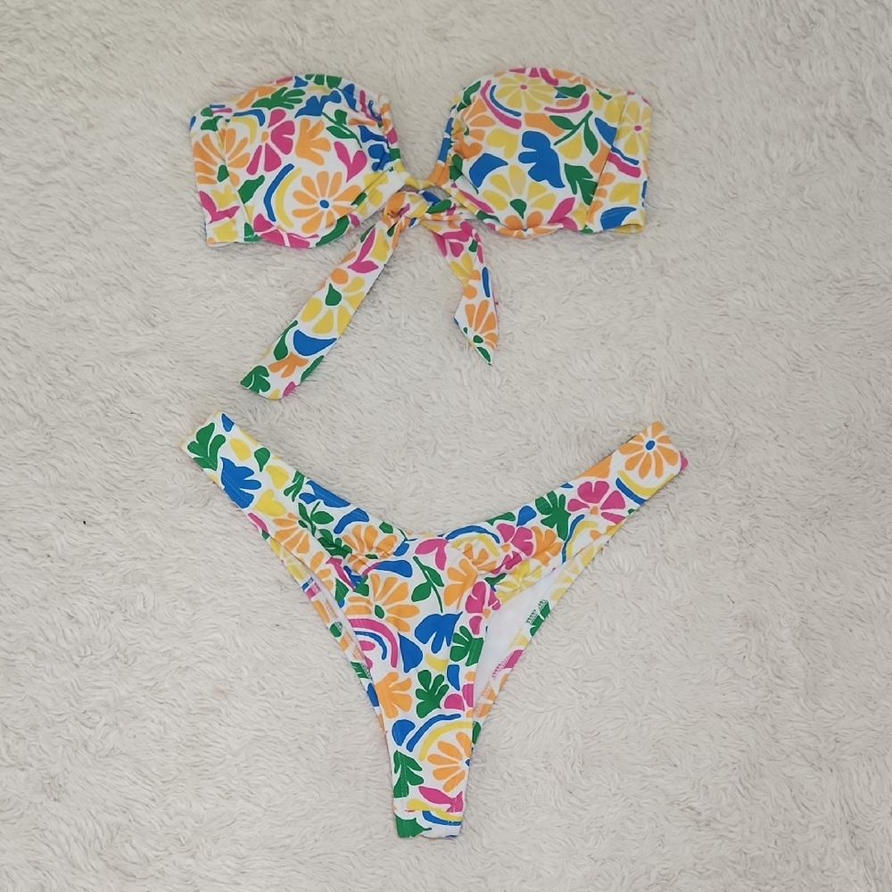 Women's Wild Fable 2 Piece Swimsuit Bikini Sz Medium